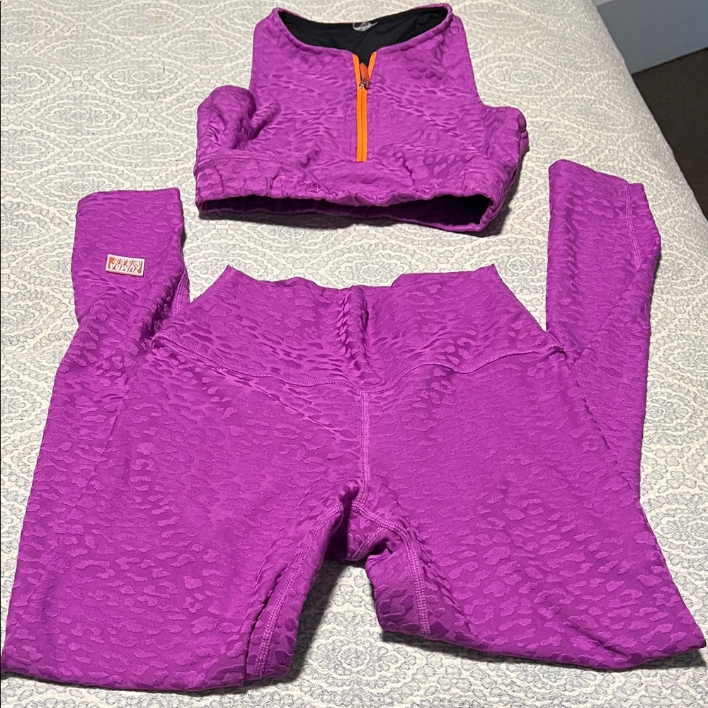 Zumba Fitness Magenta Textured Workout Set